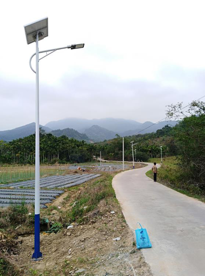 LED太陽能路燈 農村太陽能路燈 南德太陽能路燈廠家