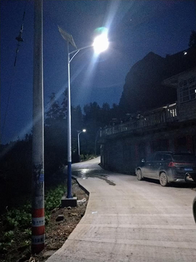 內(nèi)江市東興區(qū)：點亮太陽能路燈照鄉(xiāng)村 亮化工程暖人心
