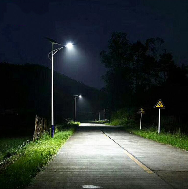 新農(nóng)村太陽(yáng)能路燈_LED太陽(yáng)能路燈_太陽(yáng)能led路燈