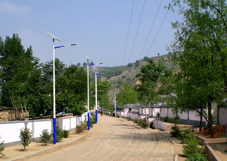 農(nóng)村太陽能路燈_太陽能路燈價格_太陽能路燈生產(chǎn)廠家