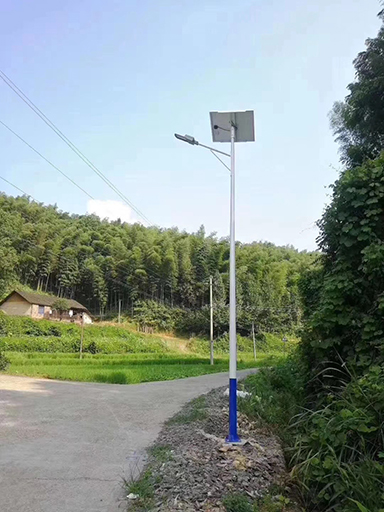 照亮了，廣西全州縣才灣鎮(zhèn)南德太陽能路燈